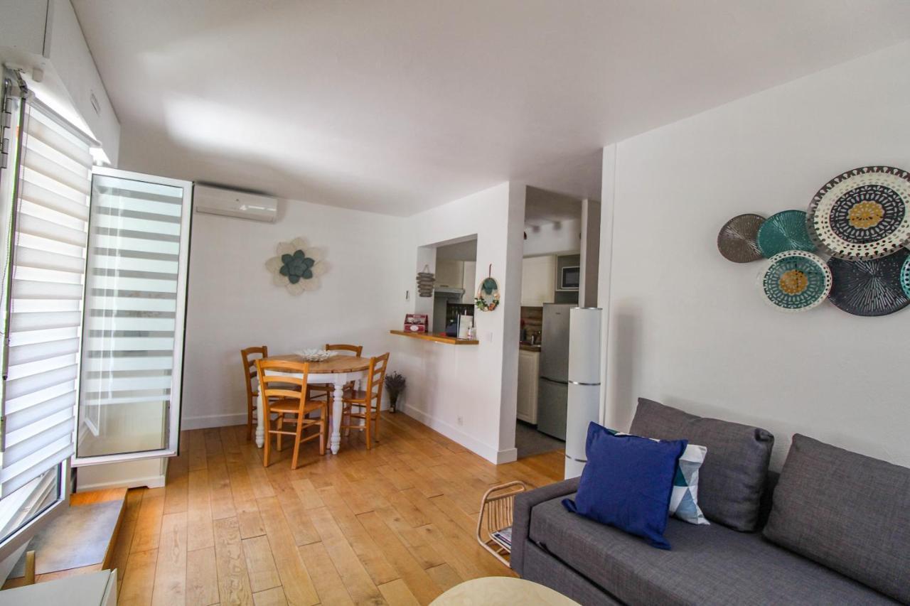 T2 Boulouris -st Raphael, 150 Metres De La * Saint-Raphael (Var)