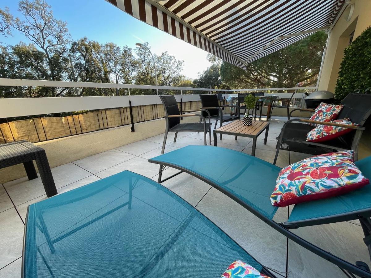Apartment T2 Boulouris -st Raphael, 150 Metres De La Saint-Raphael (Var)