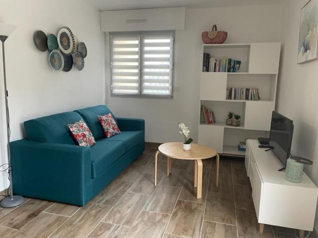 T2 (38m2) Boulouris -st Raphael, 150 Mètres De La Saint-Raphaël